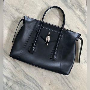 Givenchy Black Antigona Medium Soft Lock Shoulder Bag NWT 4G Silver Hardware